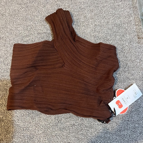 2 TOP DEAL: Cider Green Halter Neck Top and Brown One Strap Ribbed Top - Picture 3 of 5